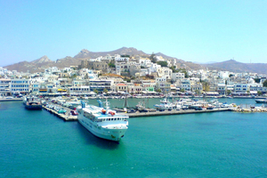 Naxos port